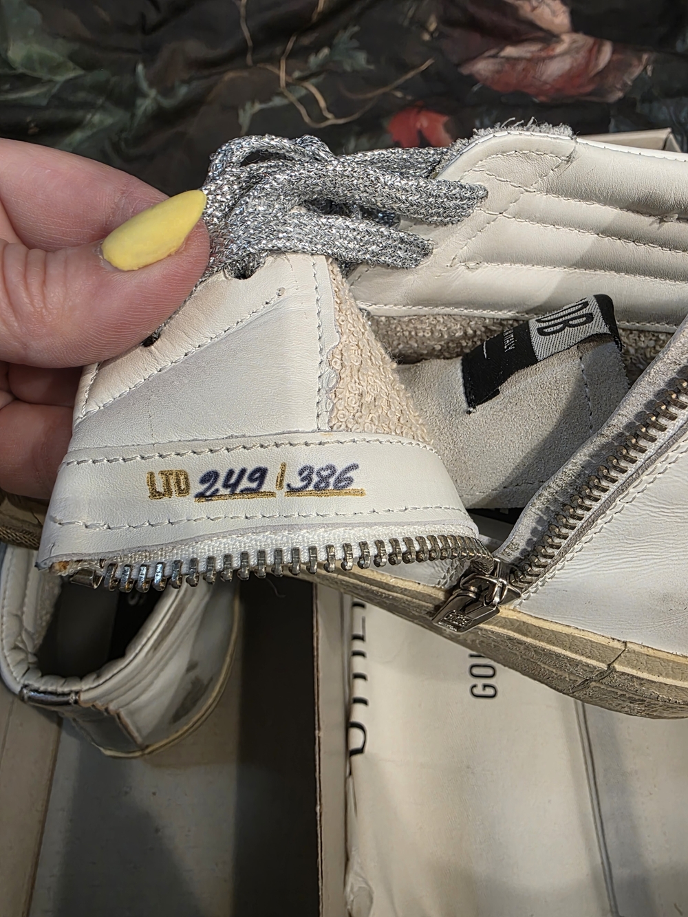 Golden Goose LMT ED White and Gray High-Top Slides - Picture 4 of 5